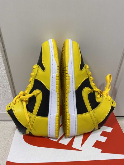 Nike Dunk High "Black/Varsity Maize"