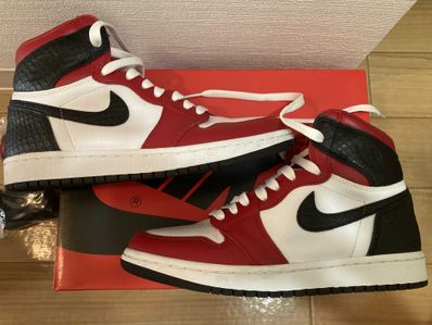 Nike Women's Air Jordan 1 High OG "Satin Red"