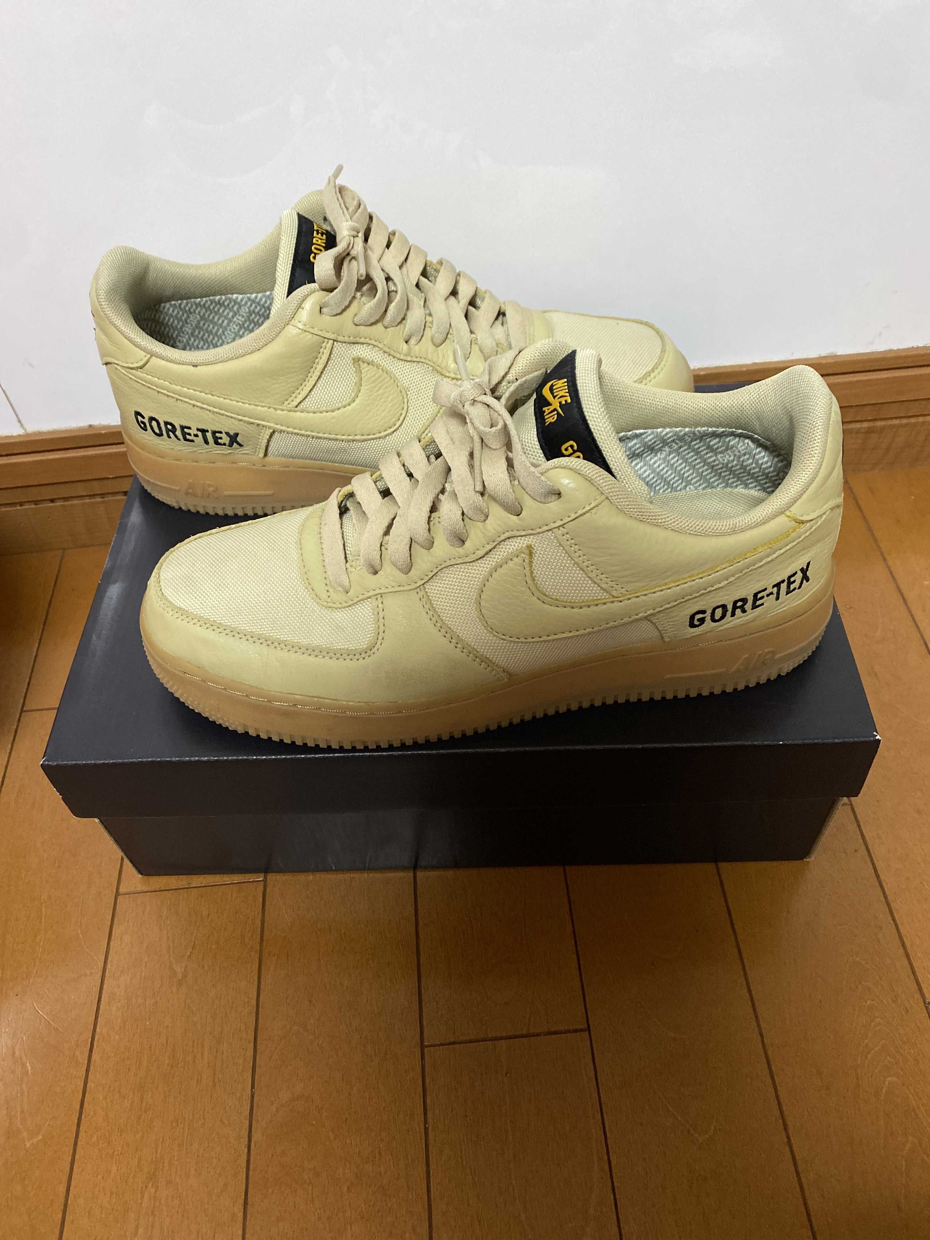 Nike Air Force 1 Low Gore-Tex "Team Gold"