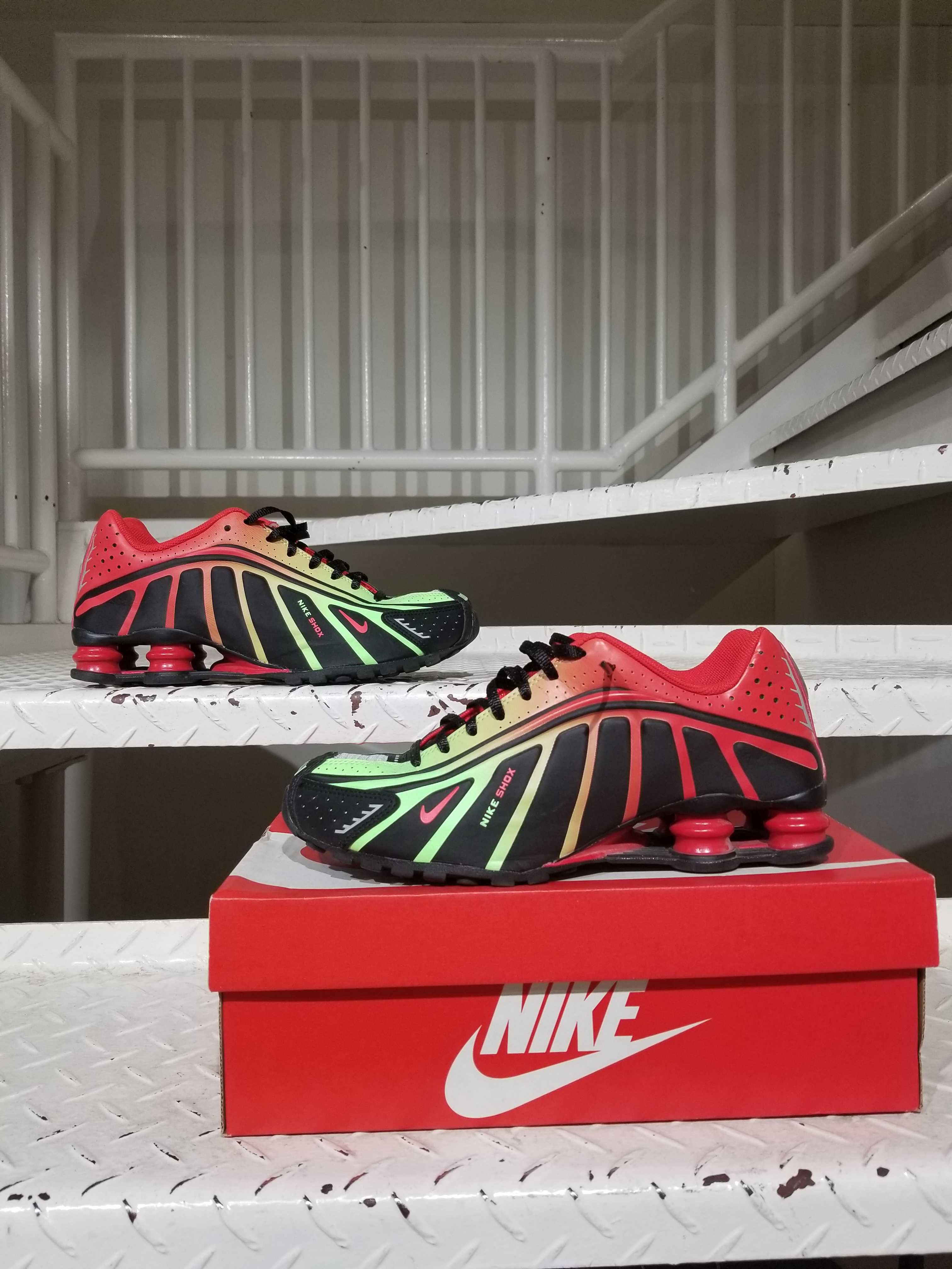 Nike Shox R4 "Neymar Black"