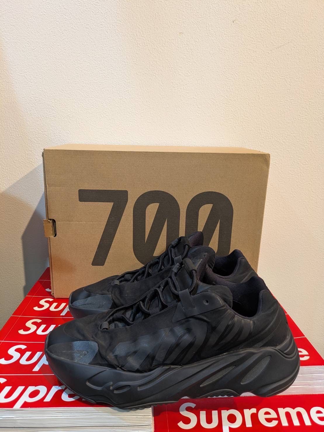 adidas YEEZY Boost 700 MNVN "Black"