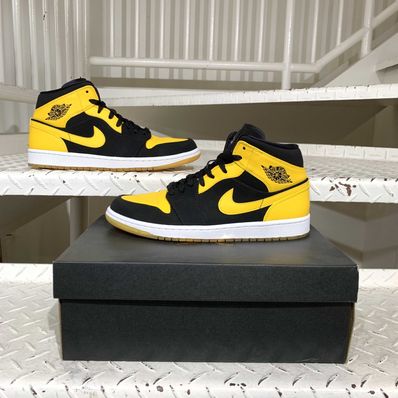 Nike Air Jordan 1 Retro Mid "New Love" (2017)