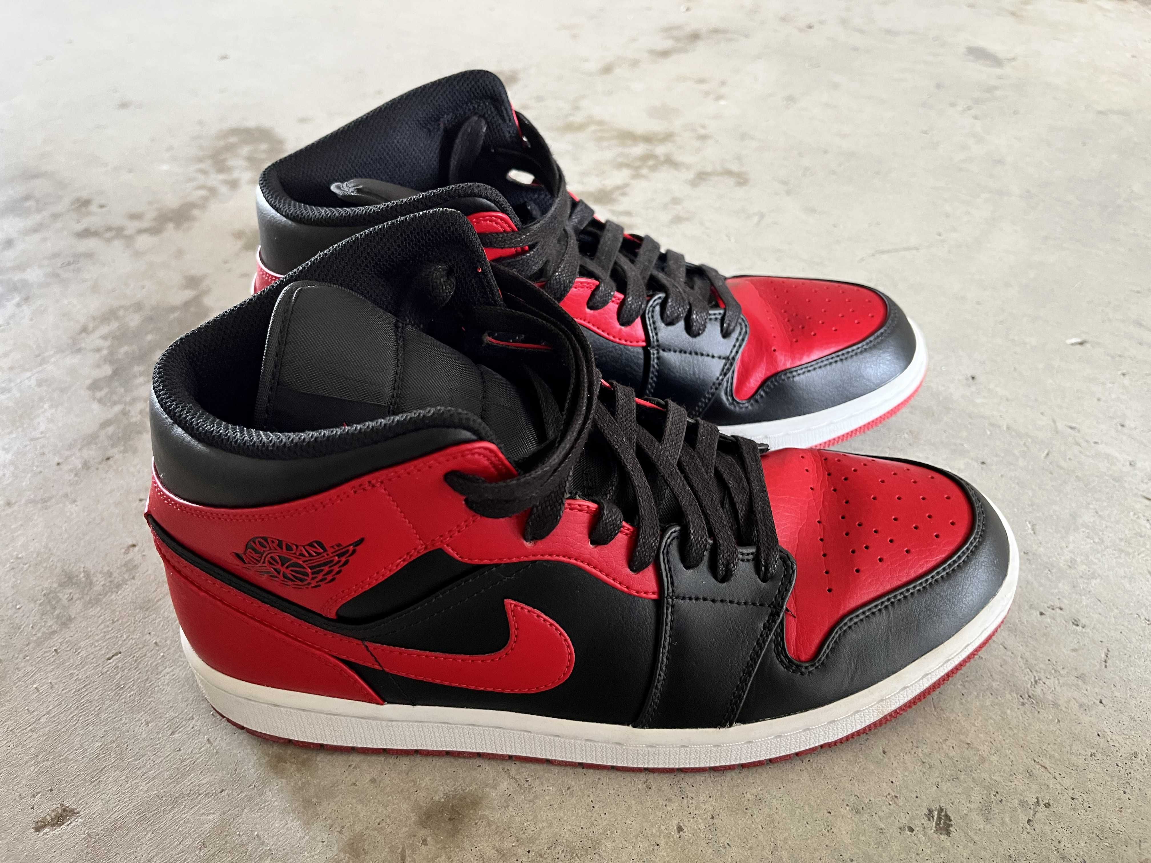 Nike Air Jordan 1 Mid "Bred"
