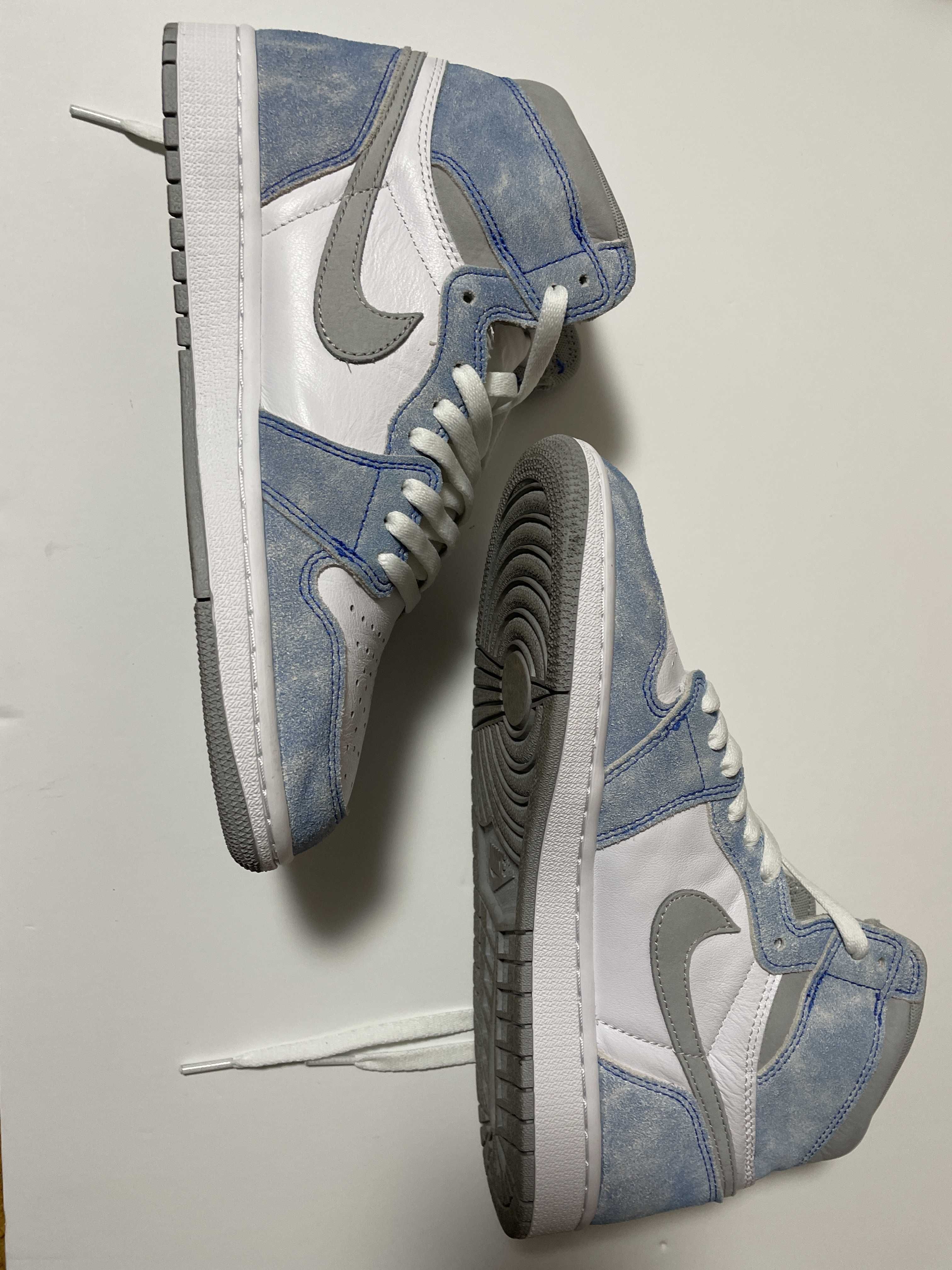 Nike Air Jordan 1 High OG "Hyper Royal"