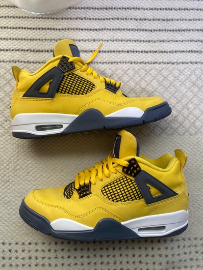Nike Air Jordan 4 "Tour Yellow"