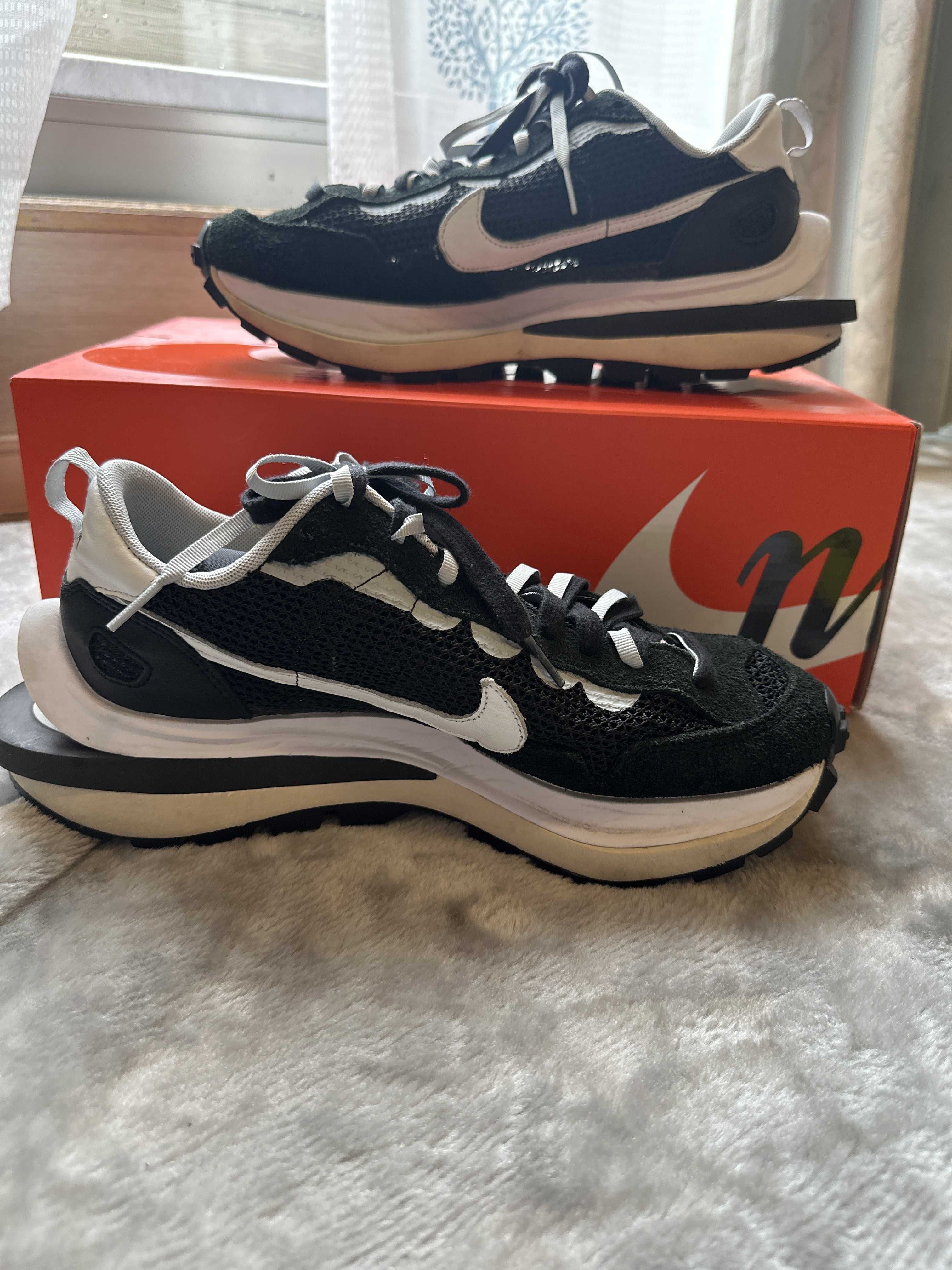 sacai × Nike Vapor Waffle "Black and White"