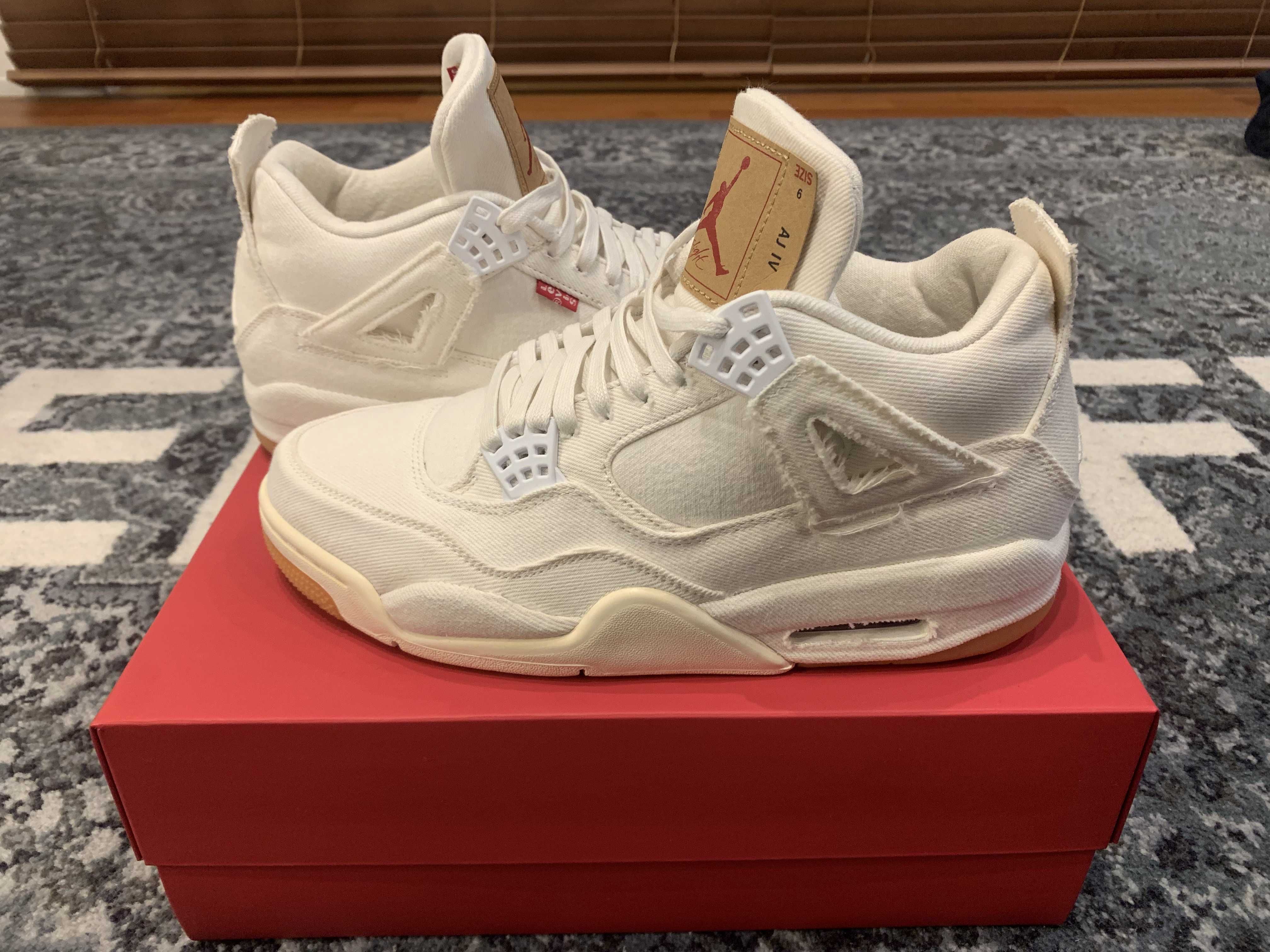 NIKE × LEVI’S AIR JORDAN 4 "WHITE DENIM"(タグ:LEVIS®)