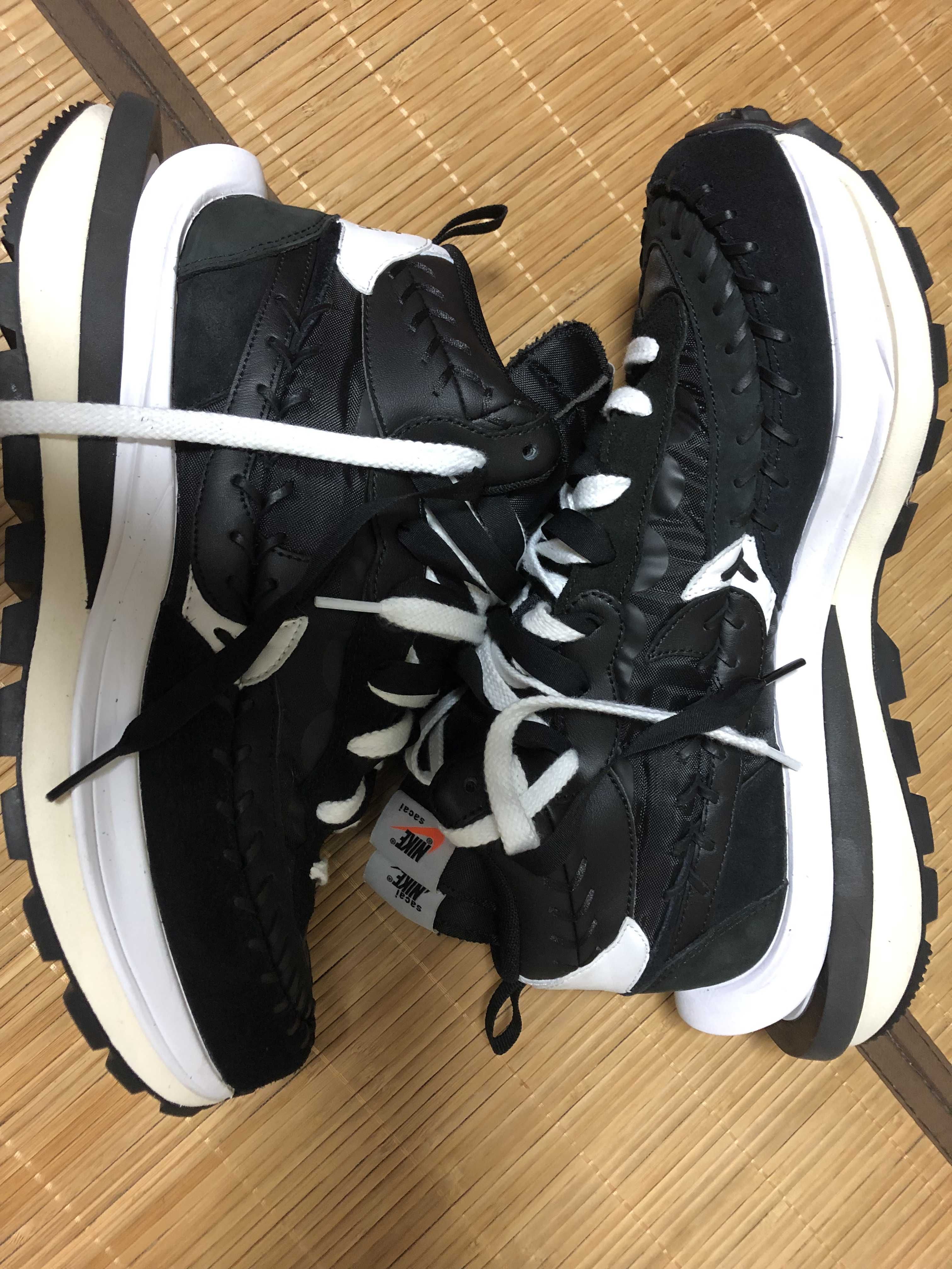 Jean-Paul Gaultier × sacai × Nike Vapor Waffle "Black/Black-White"