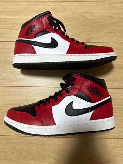 Nike Air Jordan 1 Mid "Chicago Black Toe"