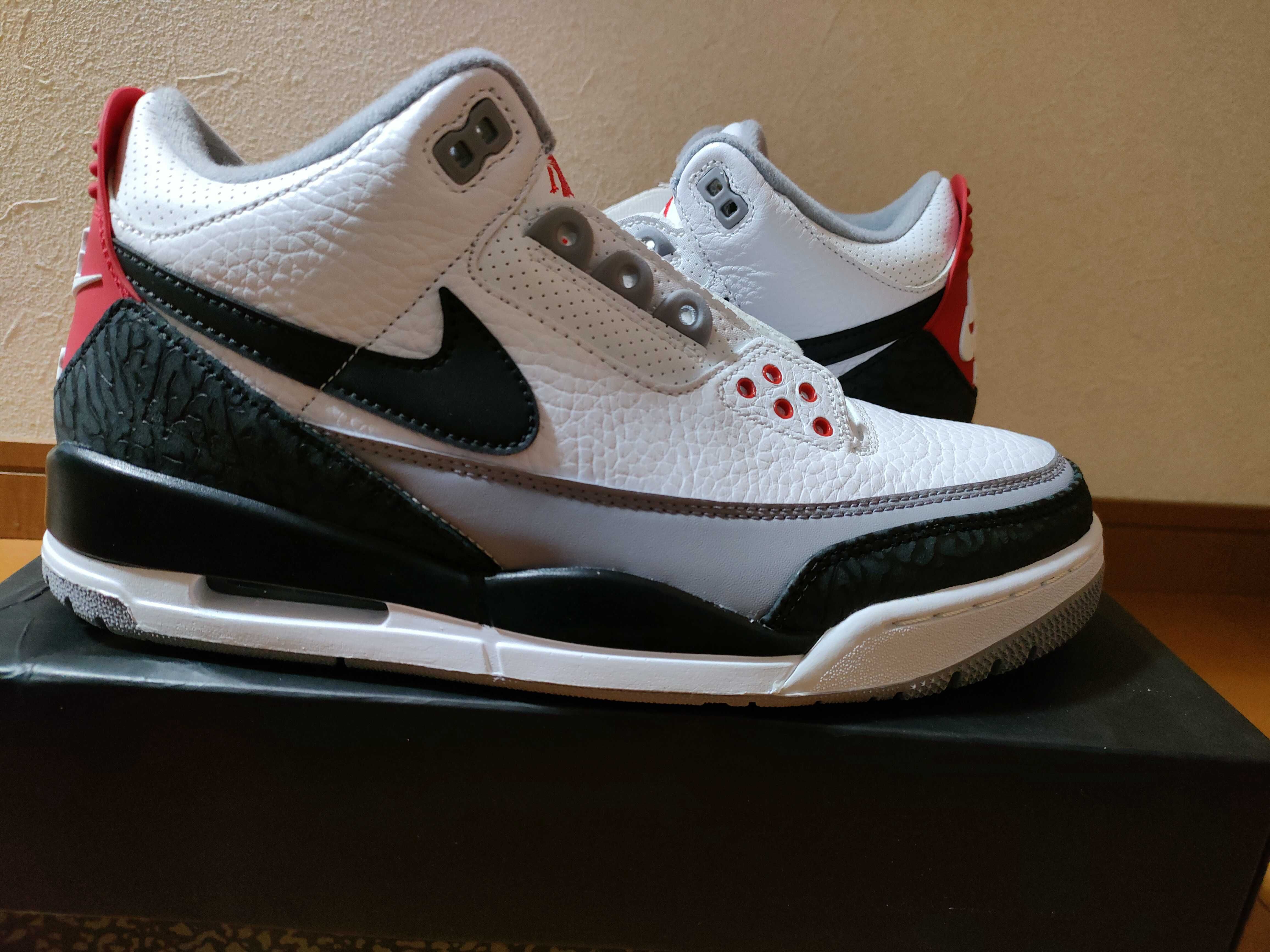 Nike Air Jordan 3 Retro "Tinker Hatfield"