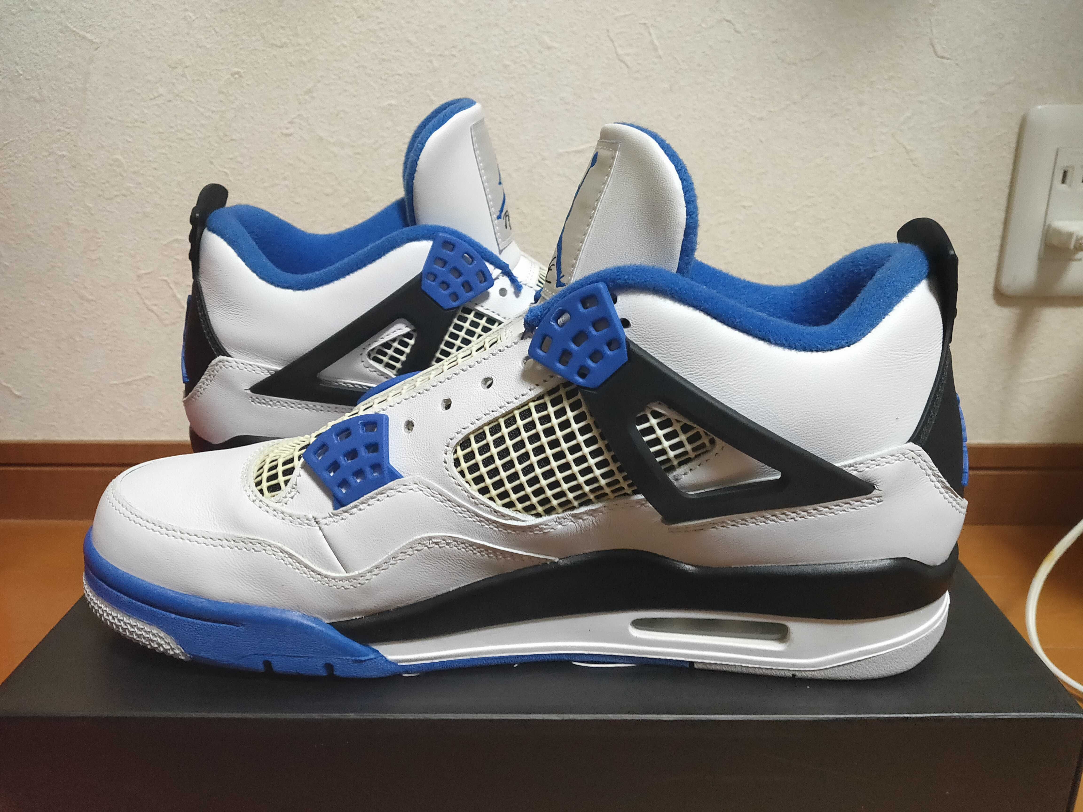 NIKE AIR JORDAN 4 RETRO "MOTORSPORTS" (2017)