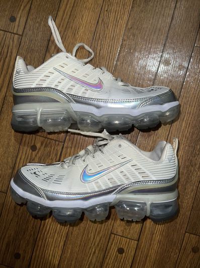 Nike Women's Air Vapormax 360 "Fossil/Metallic Silver/Black"