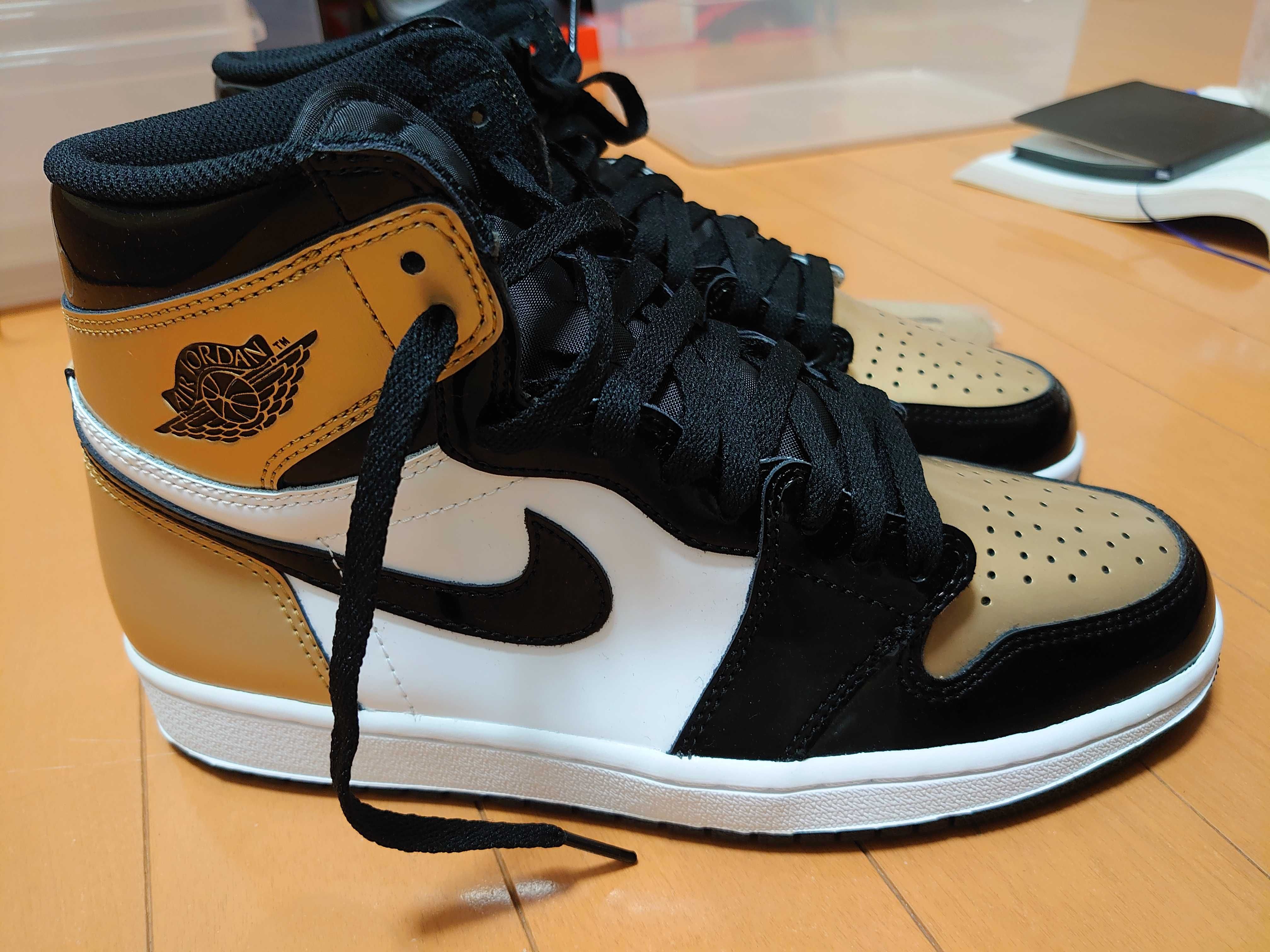 Nike Air Jordan 1 Retro High OG NRG "Gold Toe"