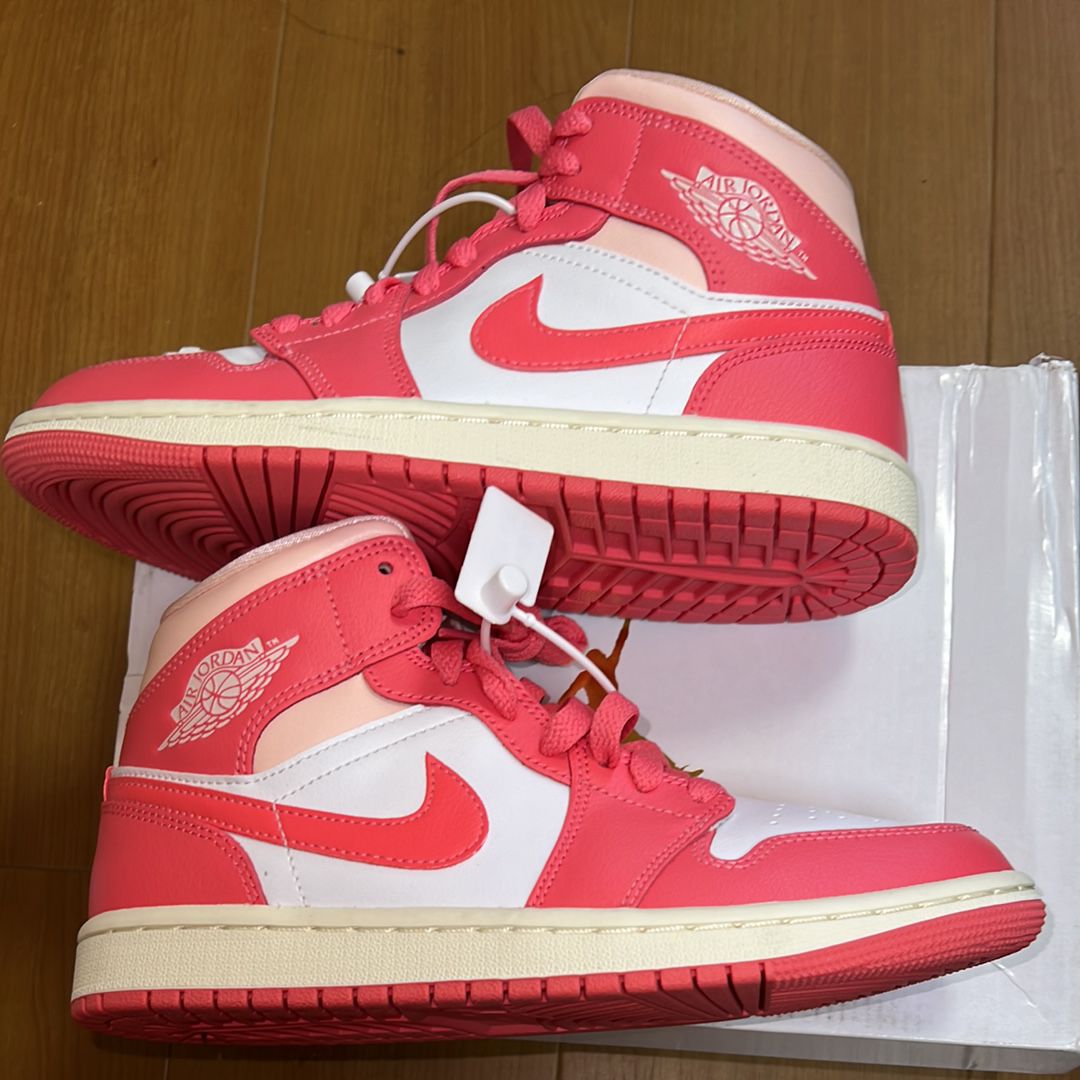 Nike Women's Air Jordan 1 Mid "Strawberries and Cream"