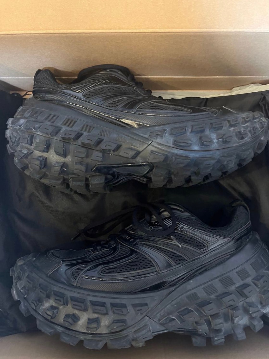 BALENCIAGA Bouncer (Defender) Sneaker "Black"