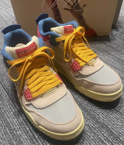 UNION × Nike Air Jordan 4 SP "Guava Ice/Light Fusion Red"