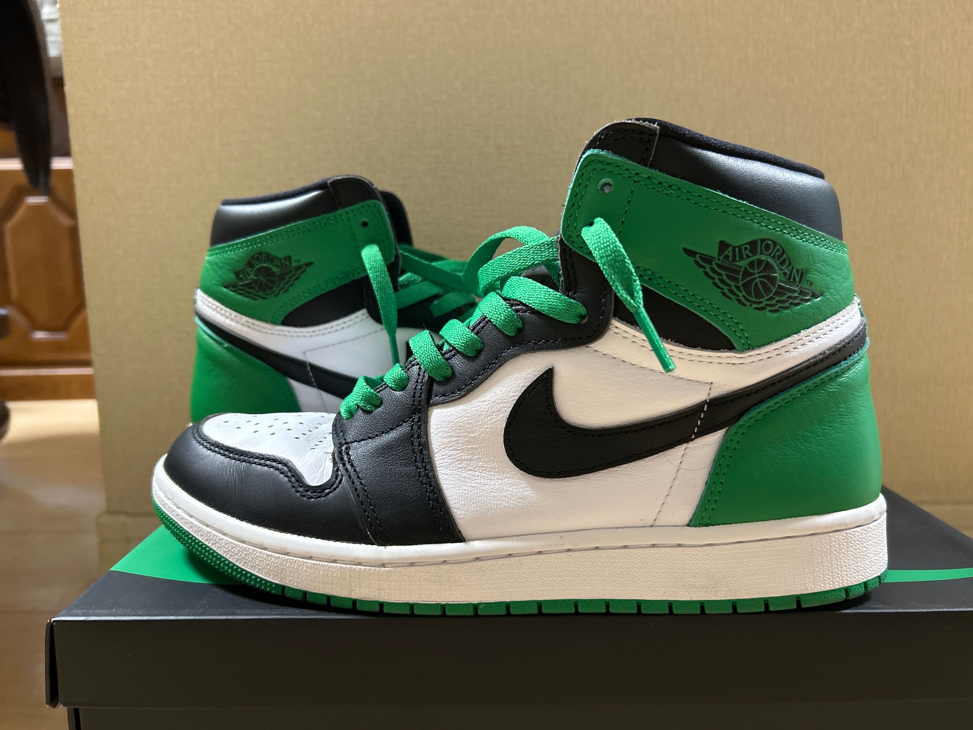 Nike Air Jordan 1 Retro High OG "Celtics/Black and Lucky Green" (2023)