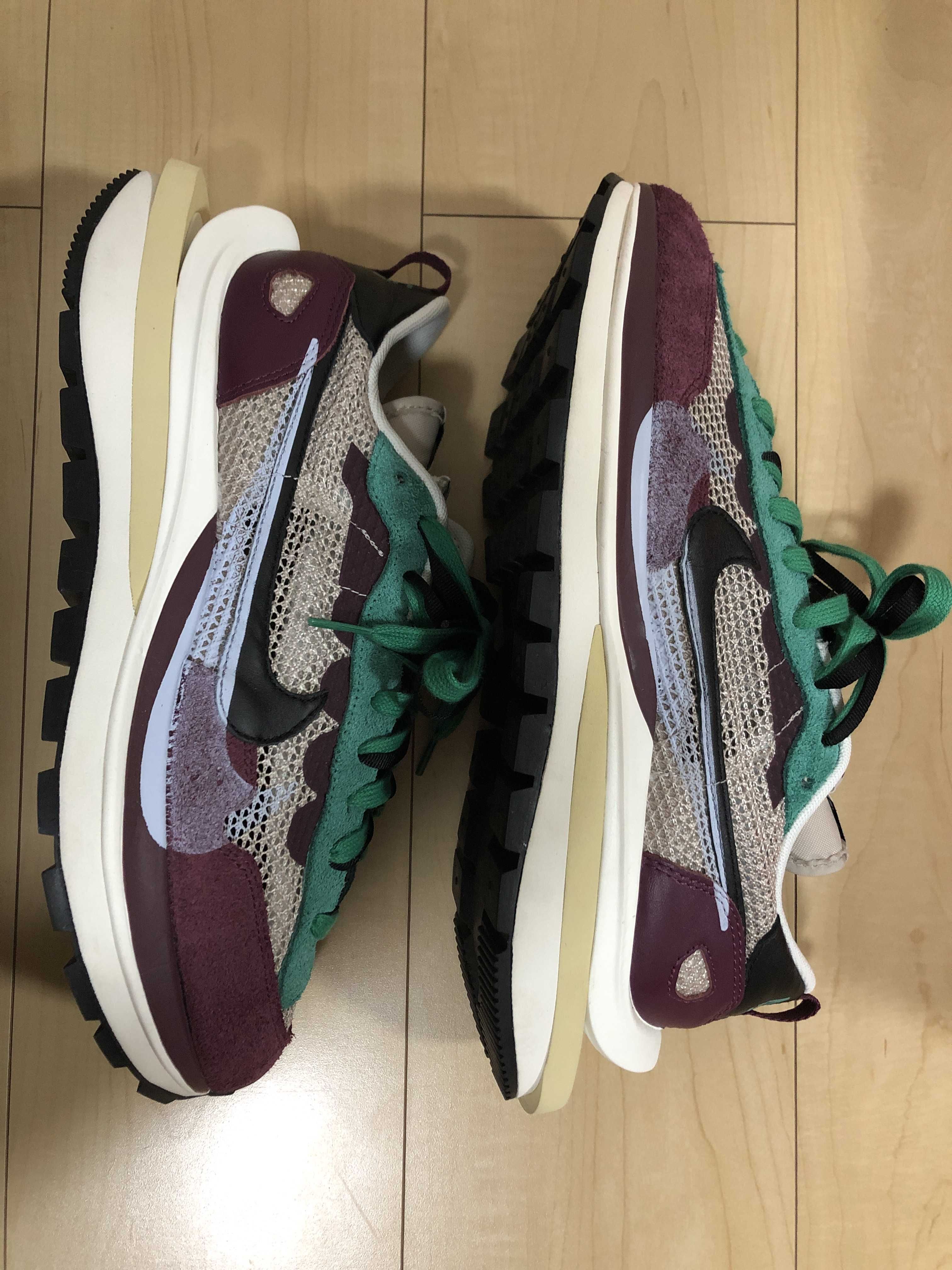 sacai × Nike Vapor Waffle "String/Red/Green"