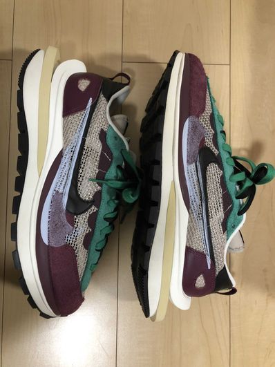 sacai × Nike Vapor Waffle "String/Red/Green"