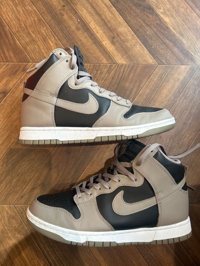 Nike Women's Dunk High "Moon Fossil"