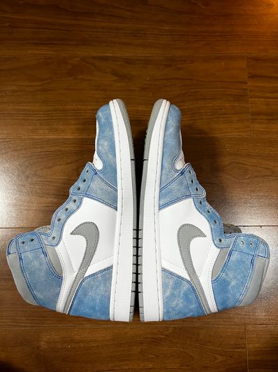 Nike Air Jordan 1 High OG "Hyper Royal"