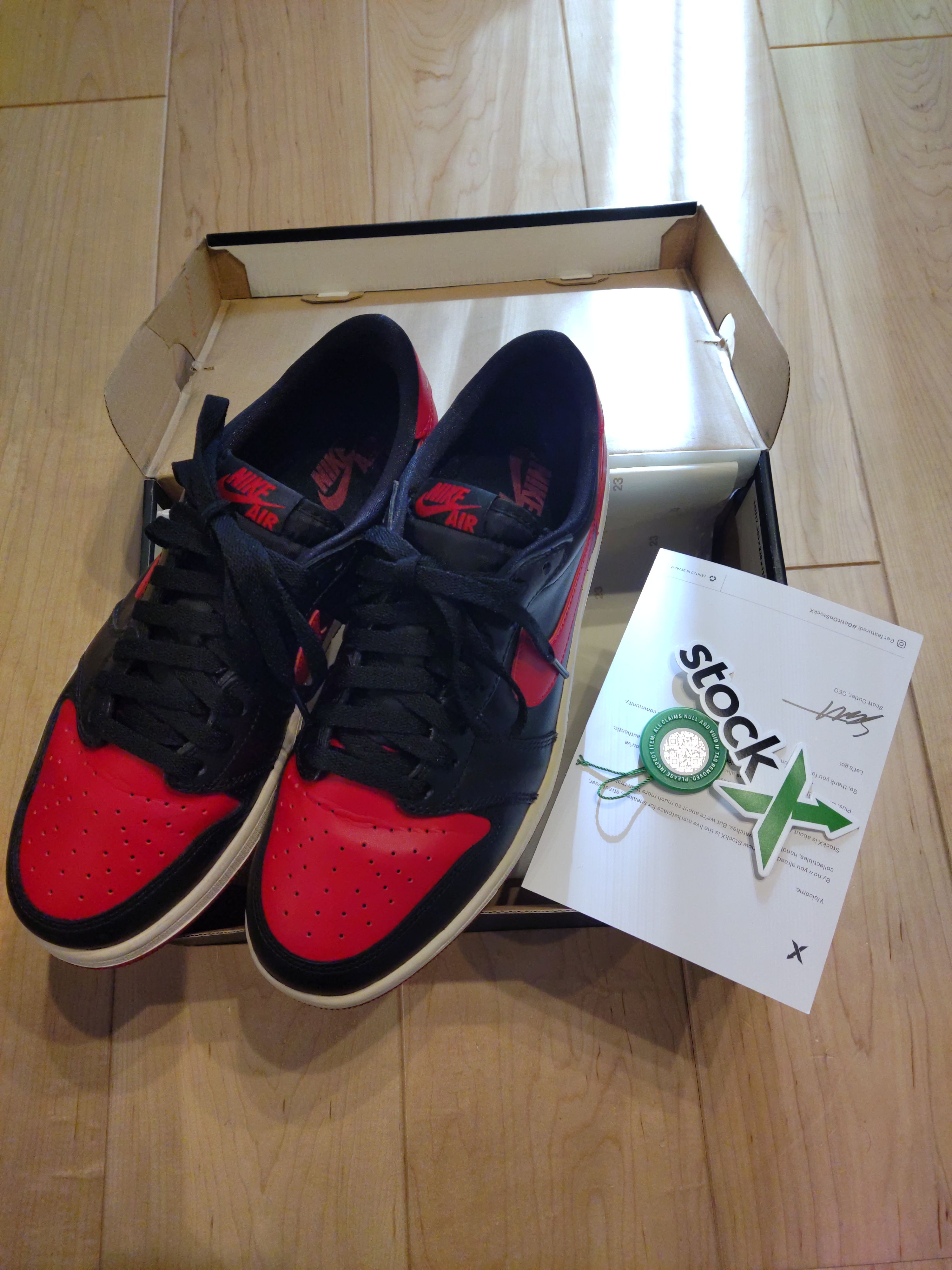 NIKE AIR JORDAN 1 RETRO LOW BRED (2015)