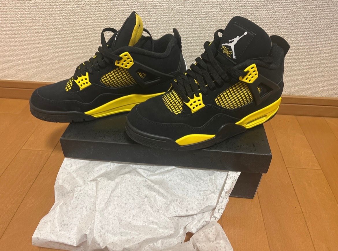 Nike Air Jordan 4 Retro "Thunder"(2023)