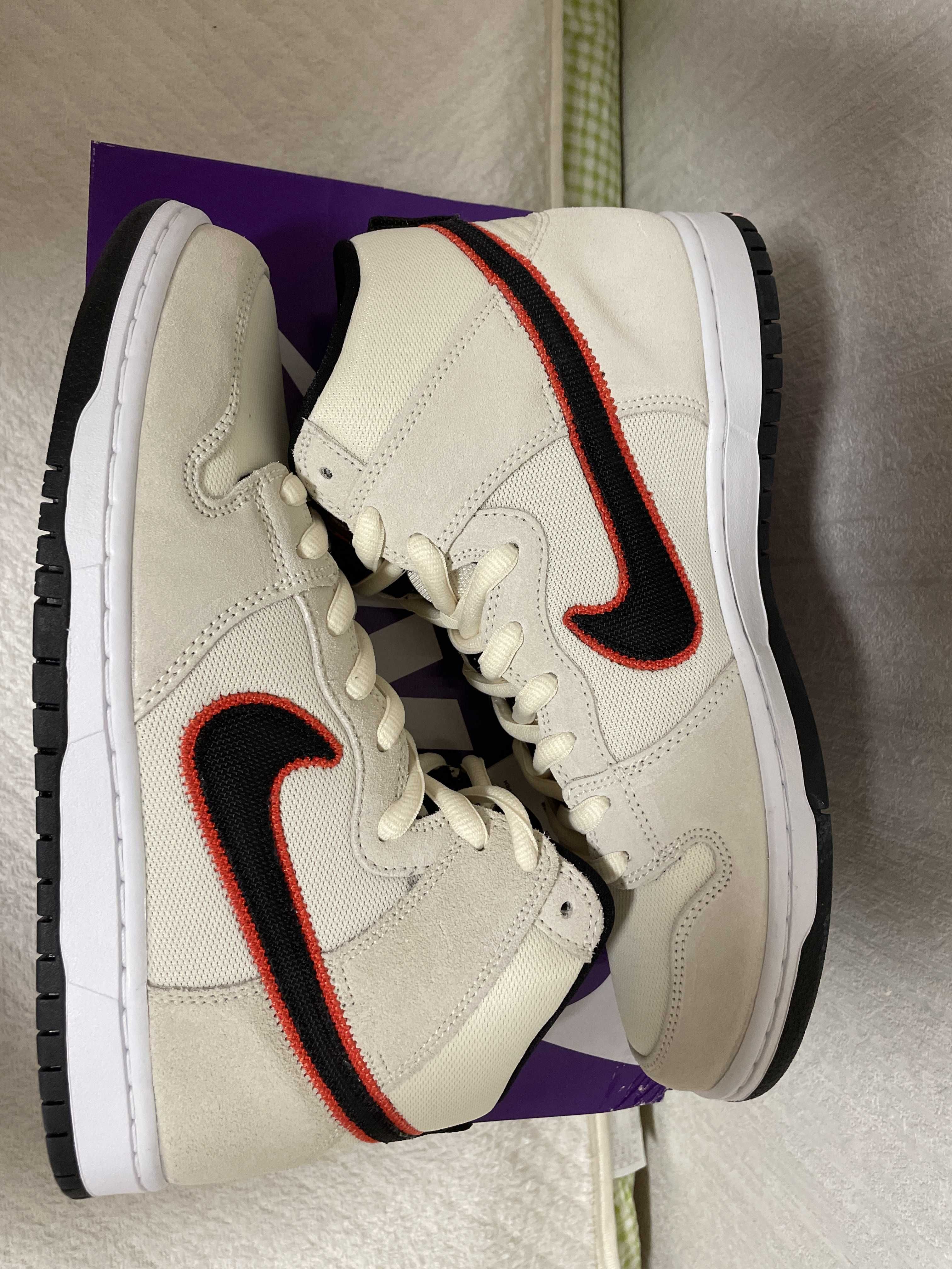Nike SB Dunk High "San Francisco Giants/Coconut Milk and Black"
