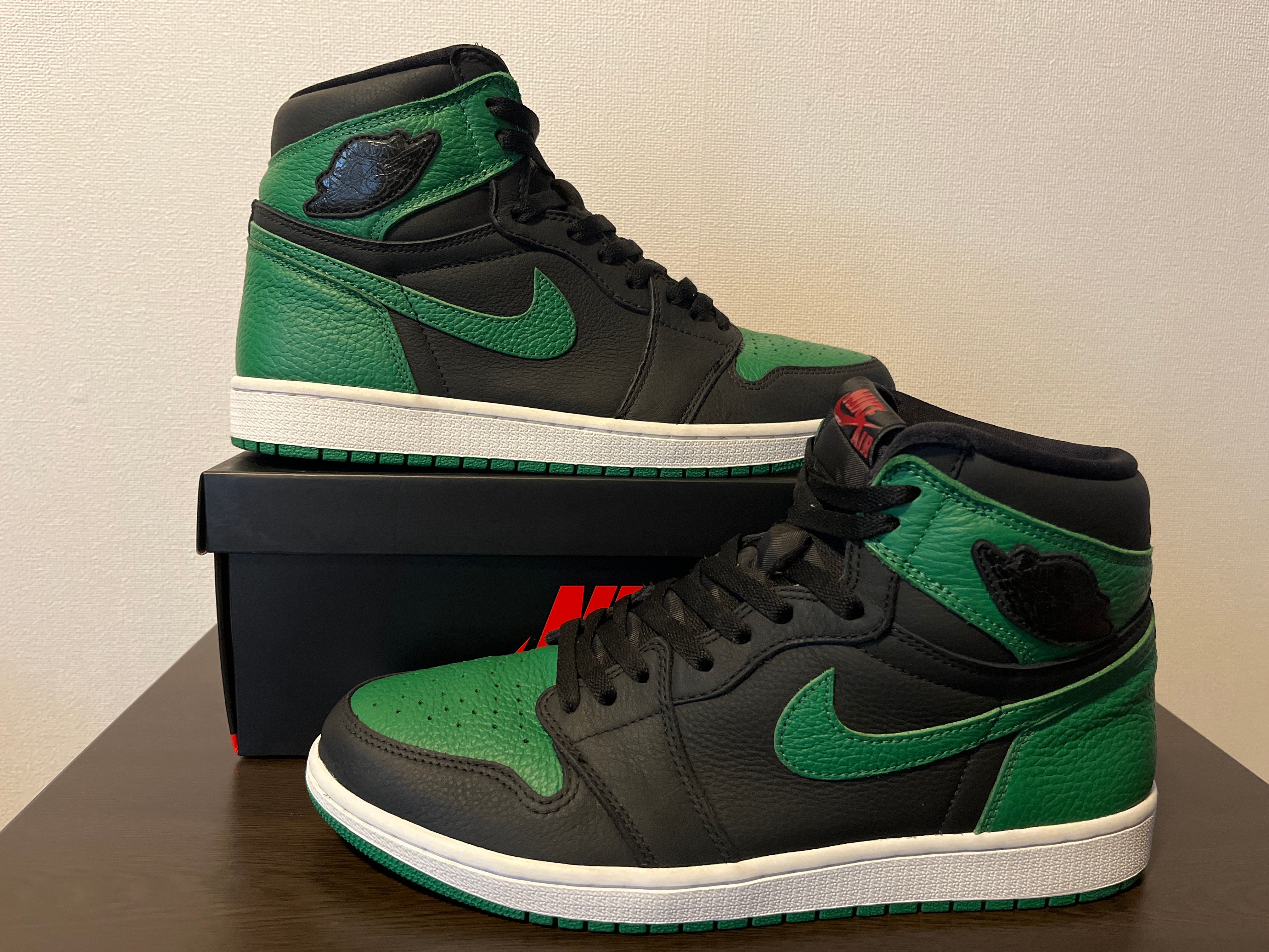 Nike Air Jordan 1 Retro High OG "Black/Pine Green" (2020)