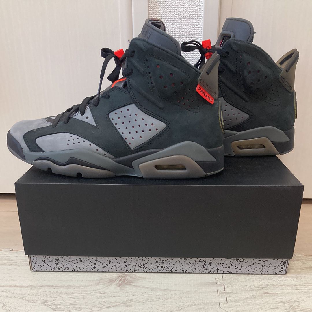 NIKE × PARIS SAINT GERMAIN AIR JORDAN 6 RETRO INFRARED