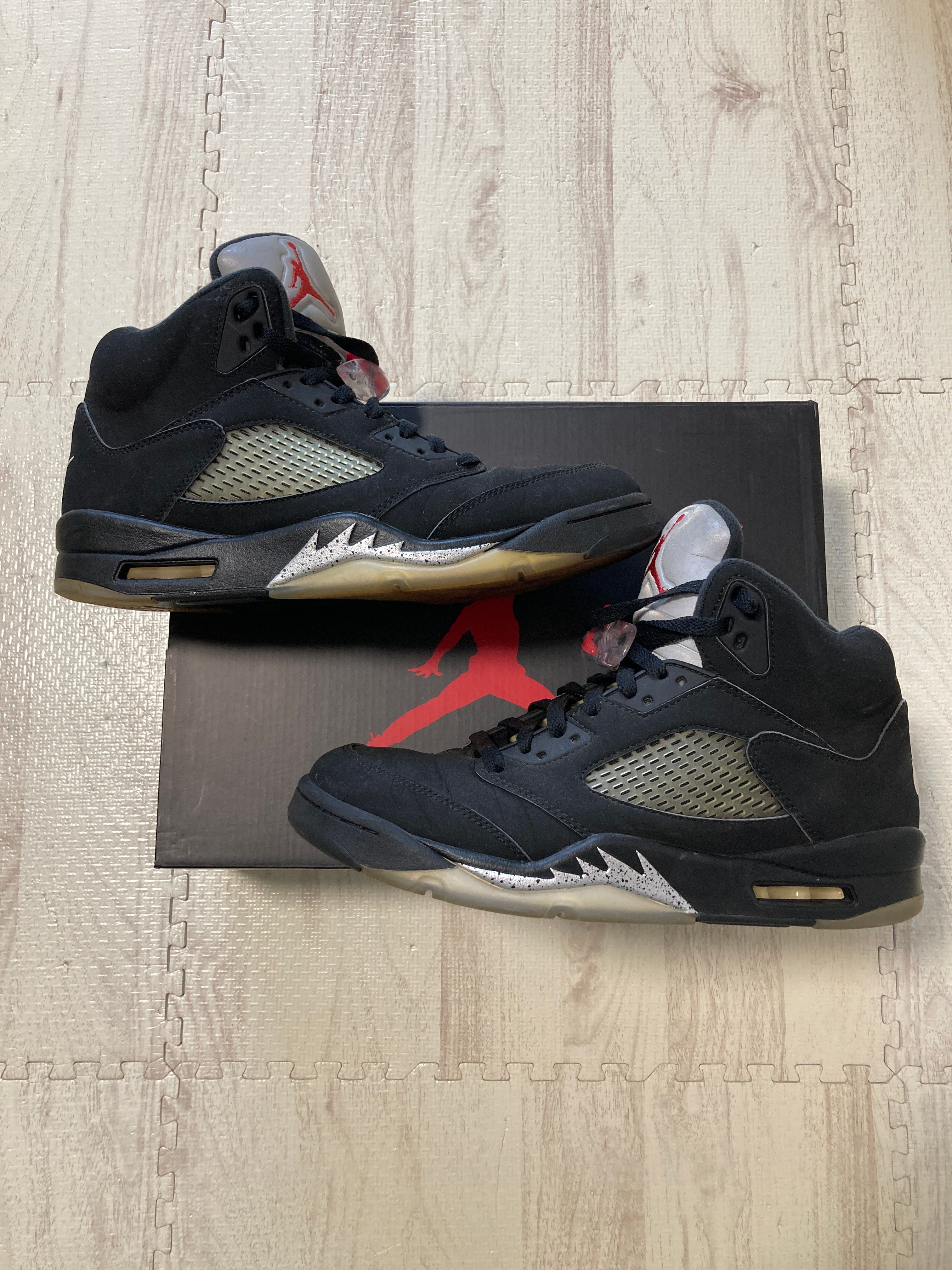 Nike Air Jordan 5 Retro OG "Black/Fire Red/Metallic Silver/White" (2016)