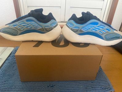 adidas YEEZY 700 V3 "Arzareth"