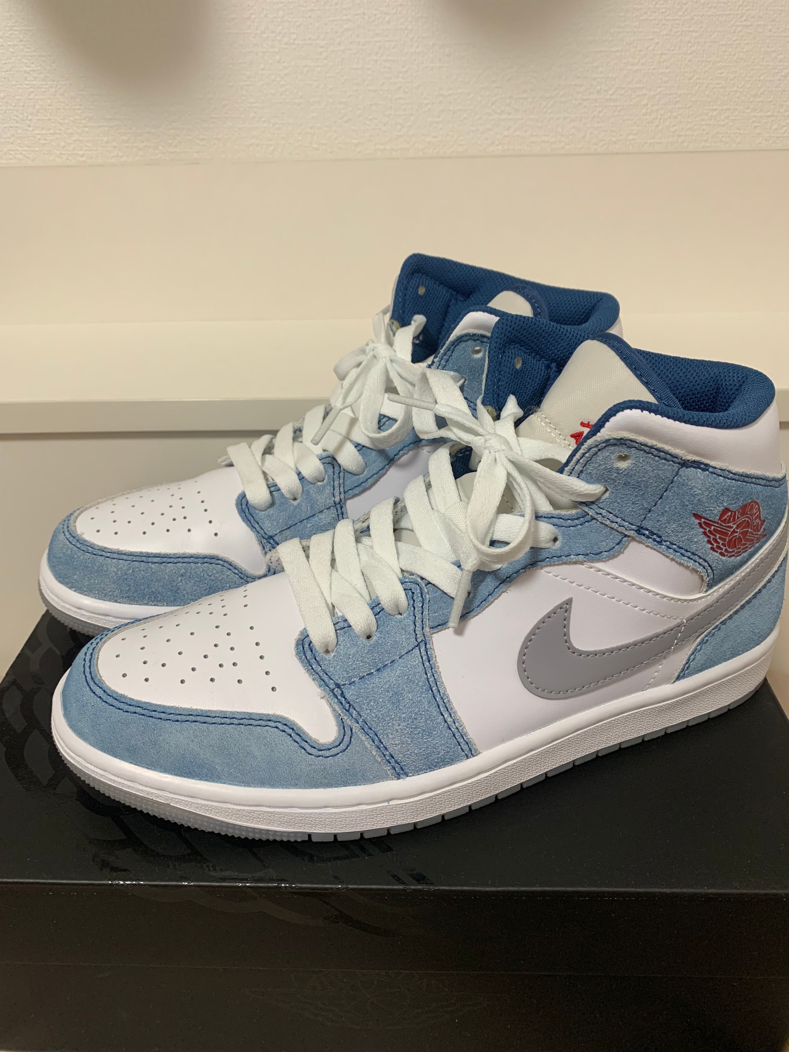 Nike Air Jordan 1 Mid SE "White/Hyper Royal/Red"