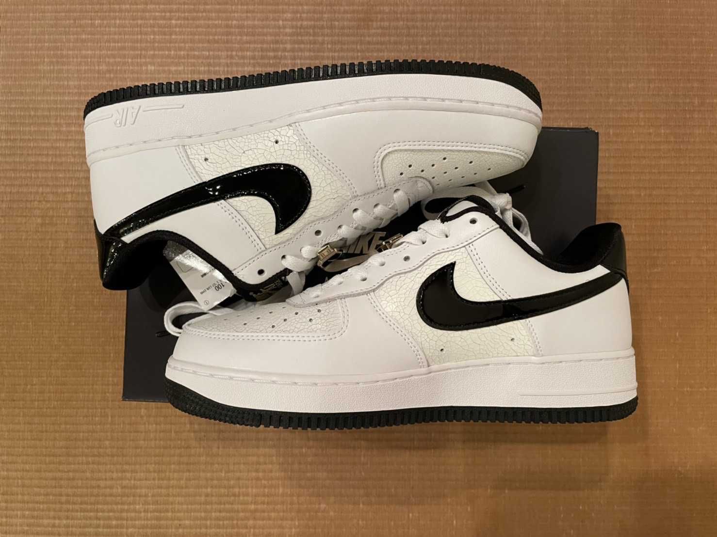 Nike Air Force 1 Low '07 LV8 "World Champ/White and Black"