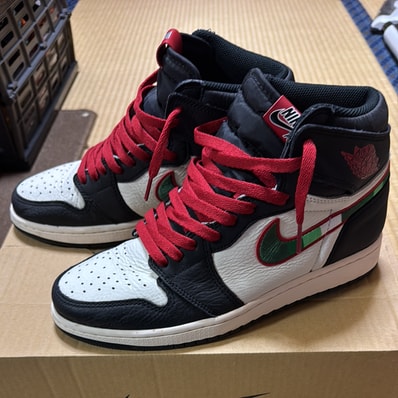 Nike Air Jordan 1 Retro High OG "Sports Illustrated"