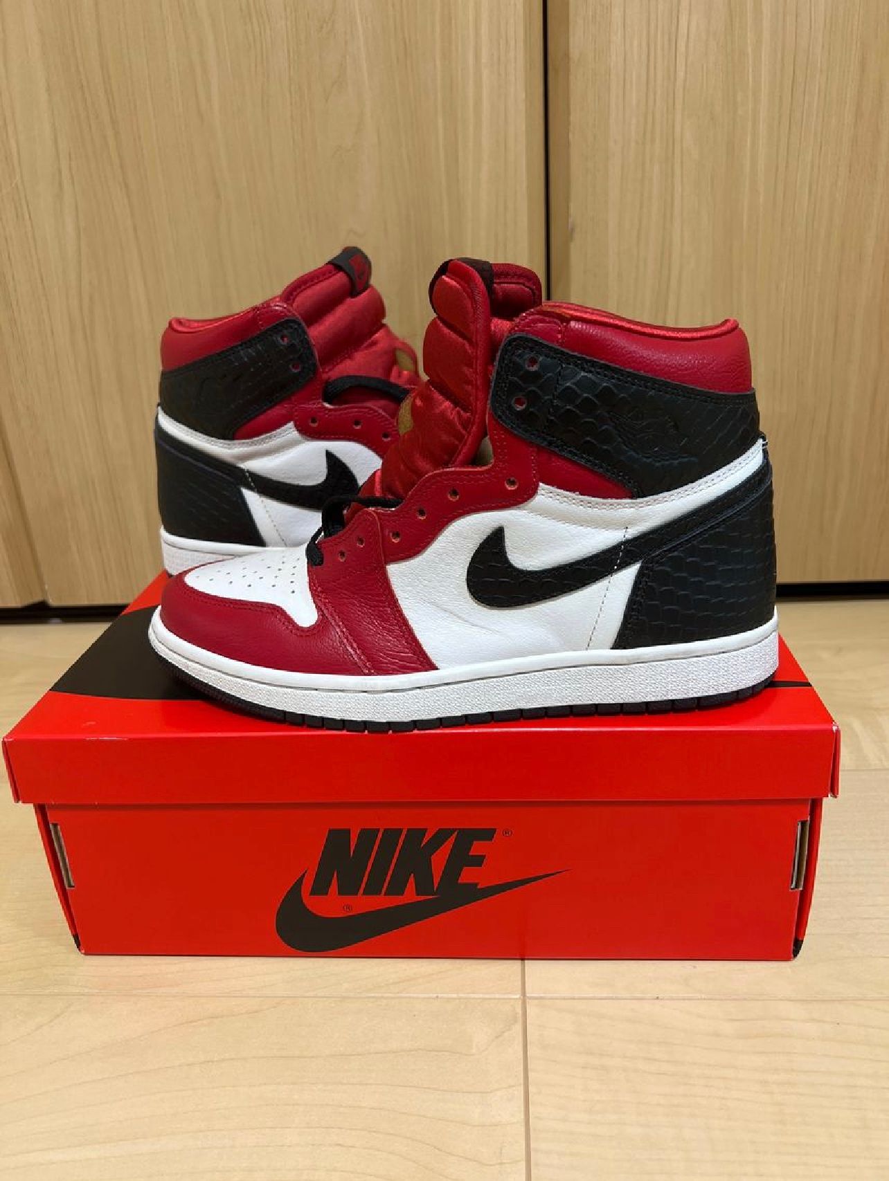 Nike Women's Air Jordan 1 High OG "Satin Red"