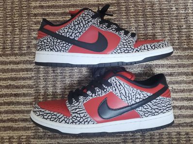 Supreme × Nike SB Dunk Low "Red Cement"(2012)