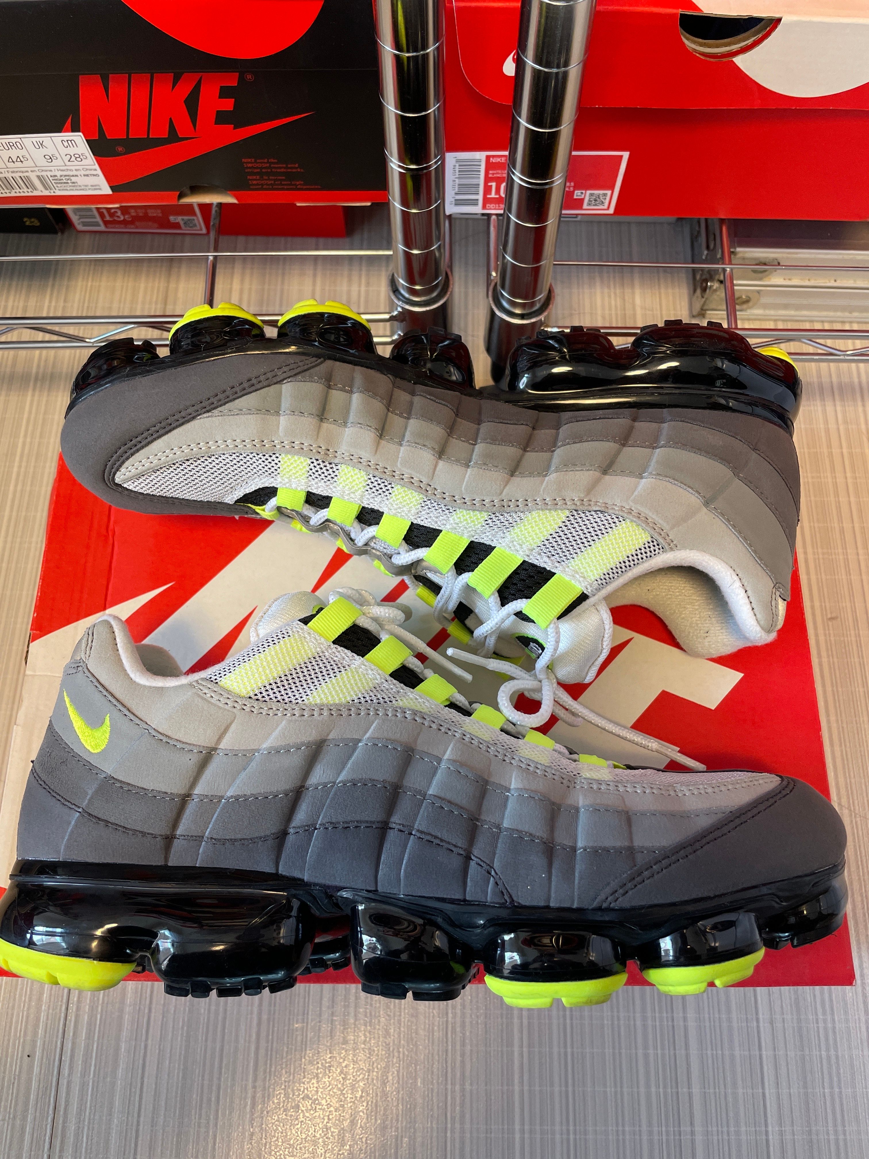 Nike Air Vapormax 95 "Neon"