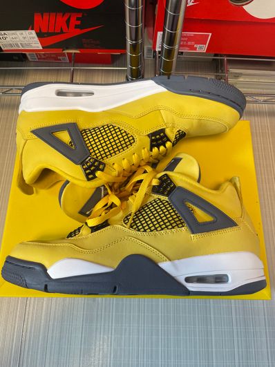 Nike Air Jordan 4 "Tour Yellow"