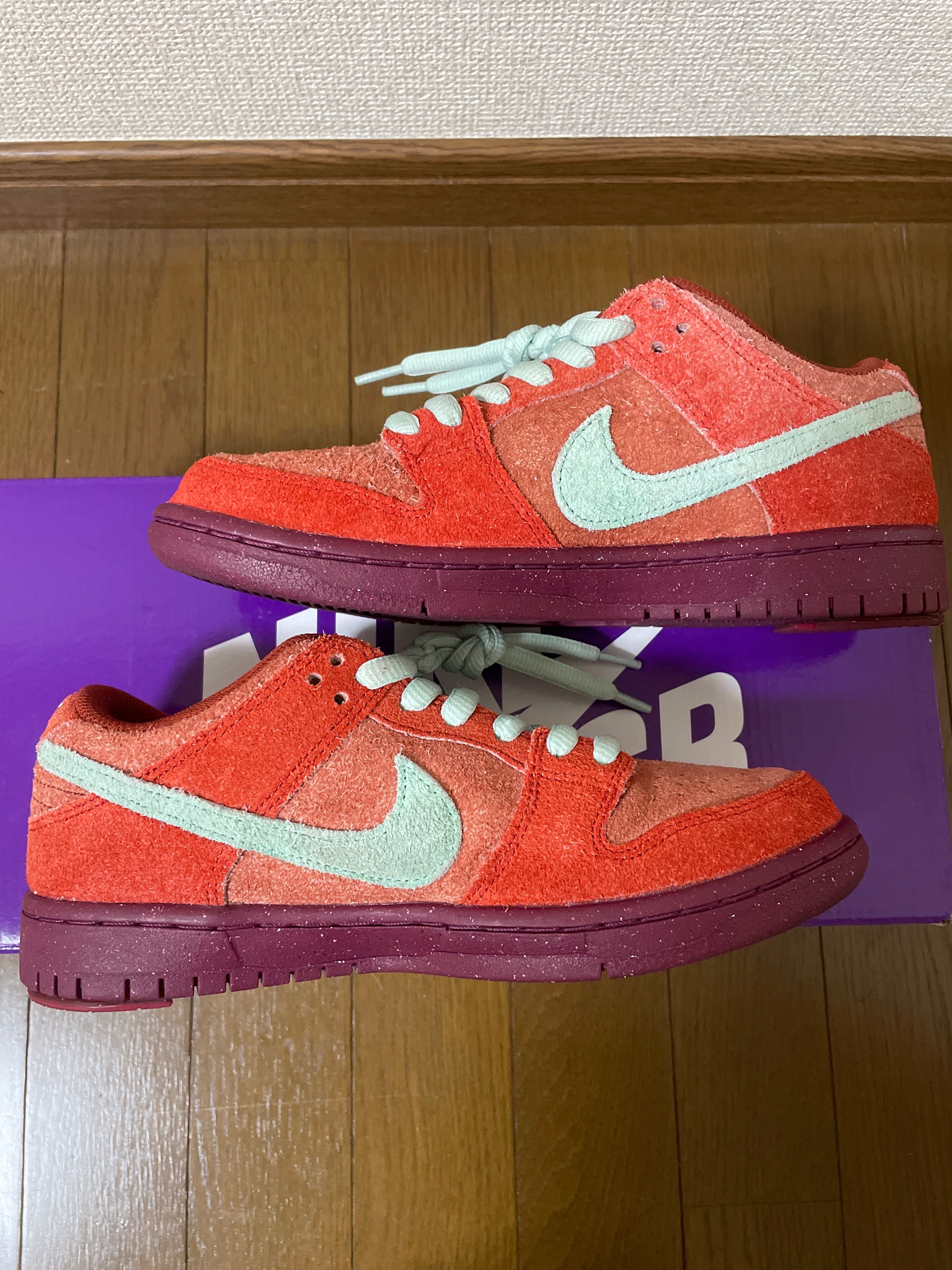 Nike SB Dunk Low Pro PRM "Mystic Red and Rosewood"