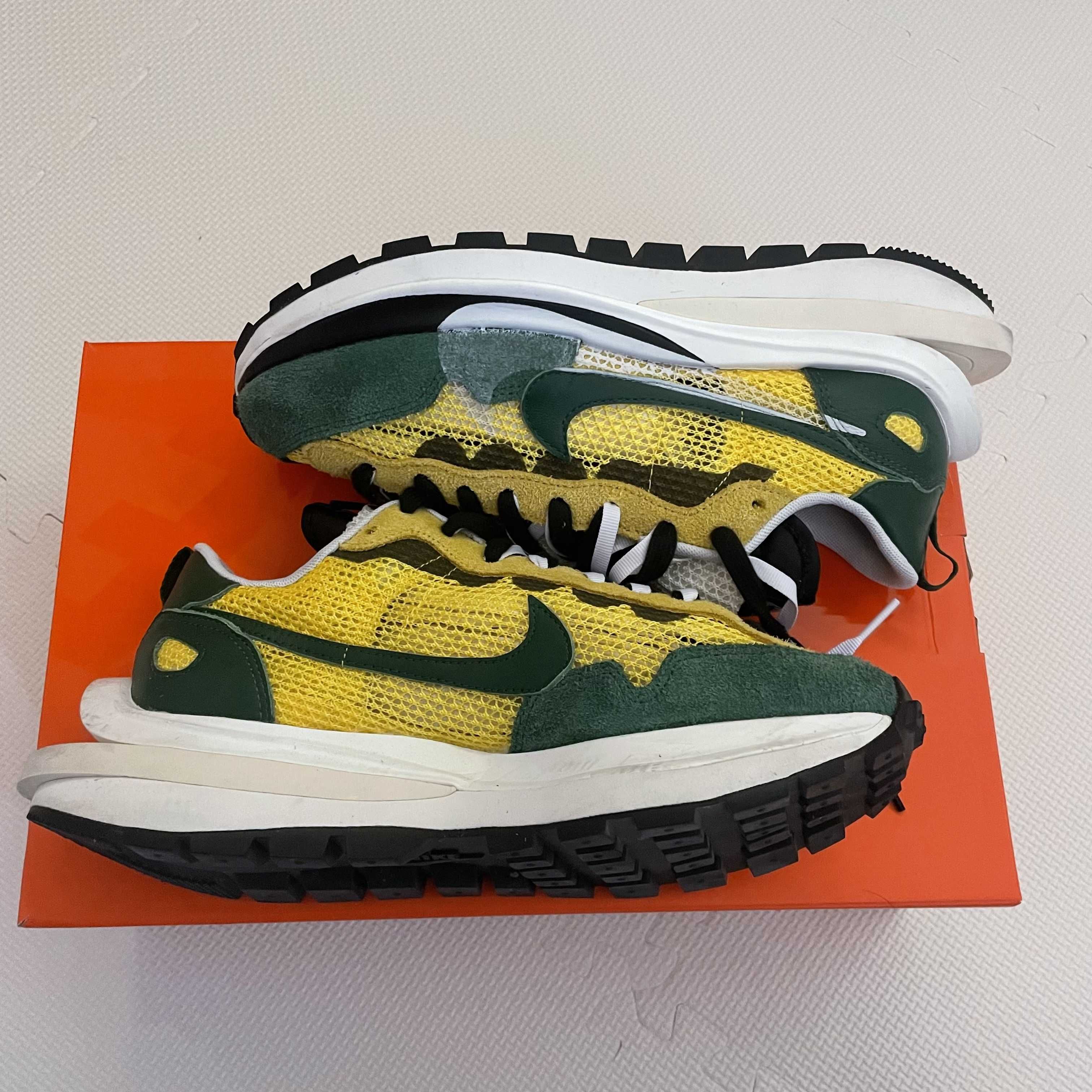 sacai × Nike Vapor Waffle "Tour Yellow/Stadium Green-Sail"