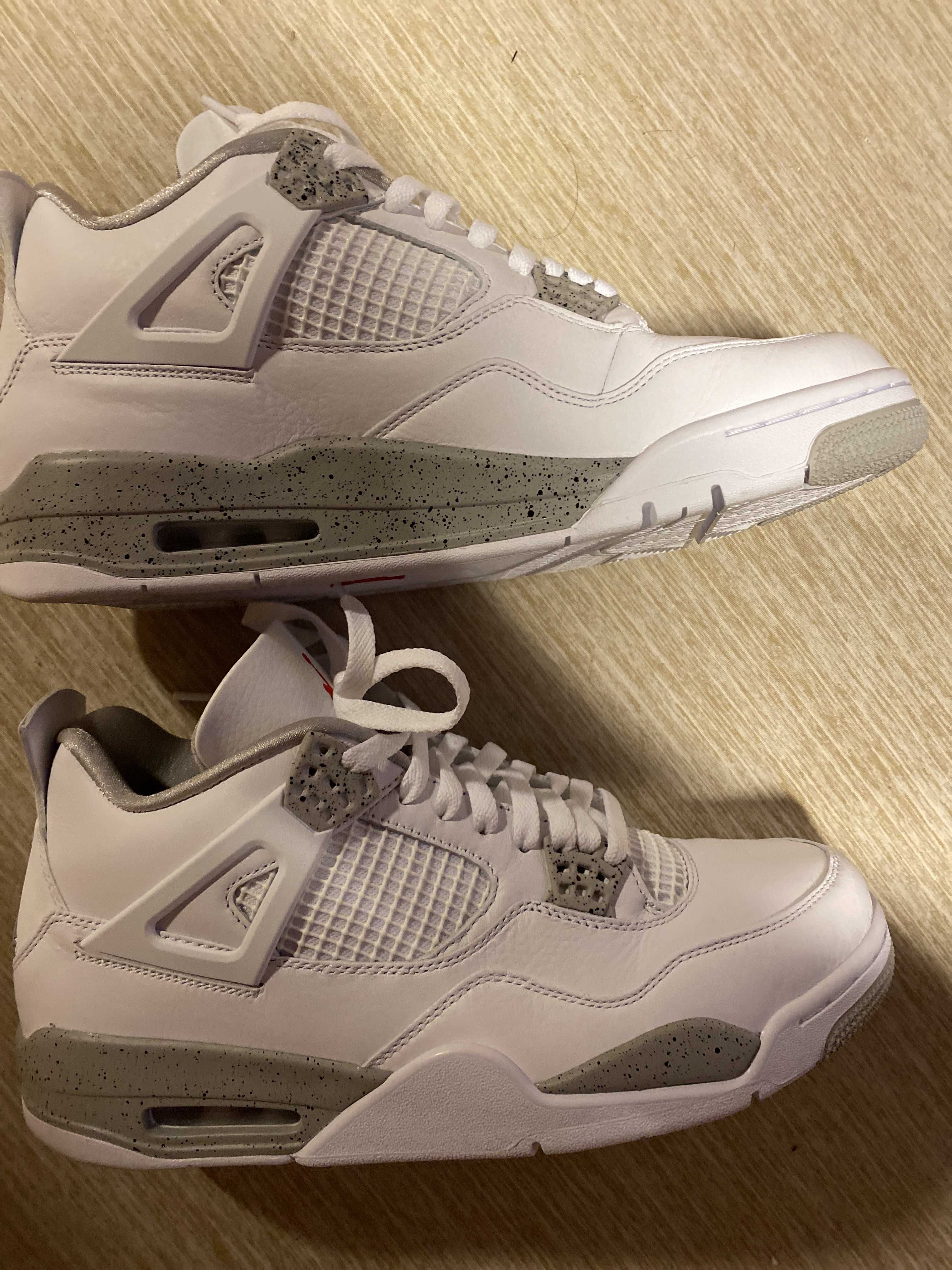 Nike Air Jordan 4 "Tech White"  