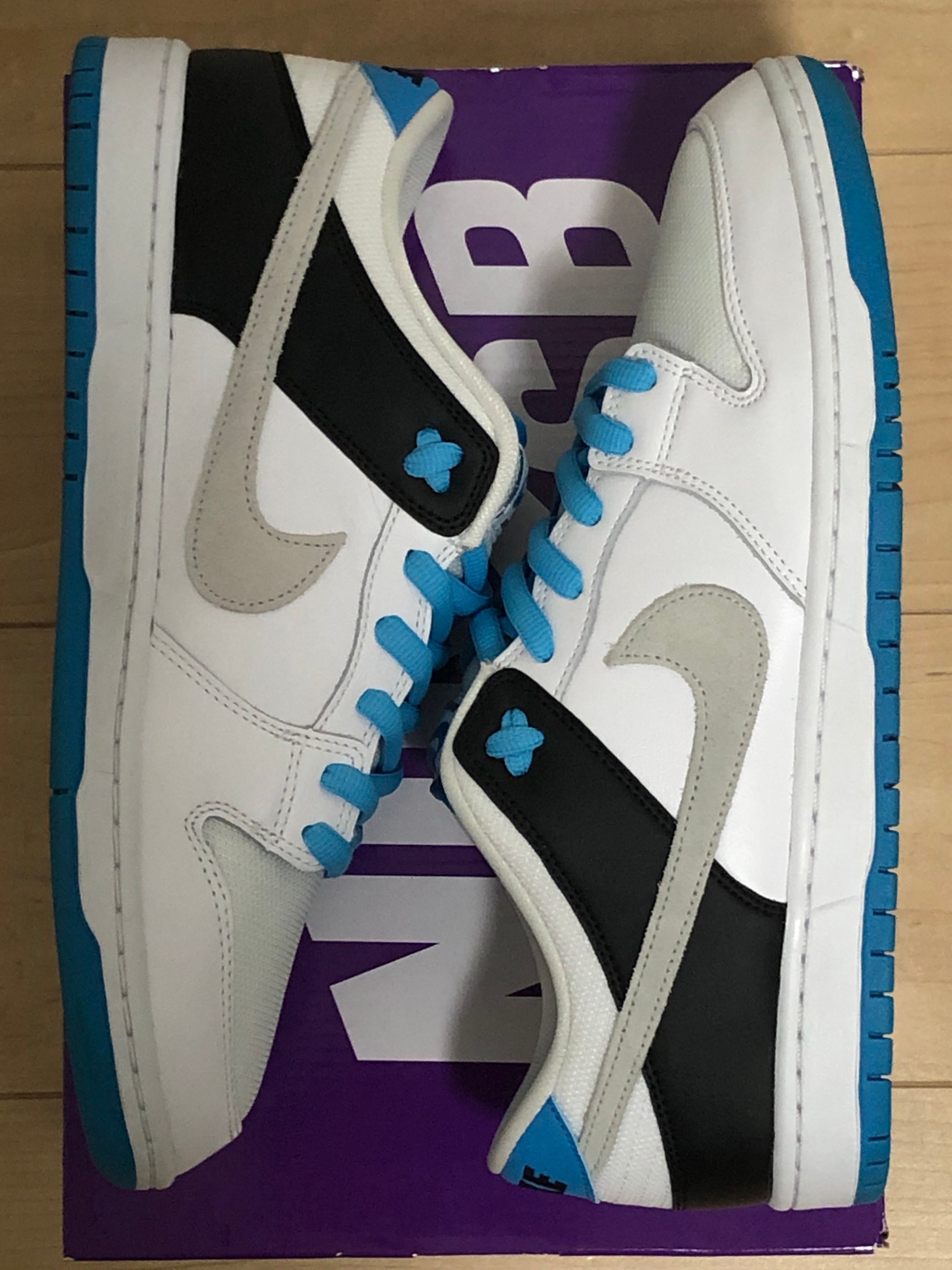 Nike SB Dunk Low "Laser Blue"