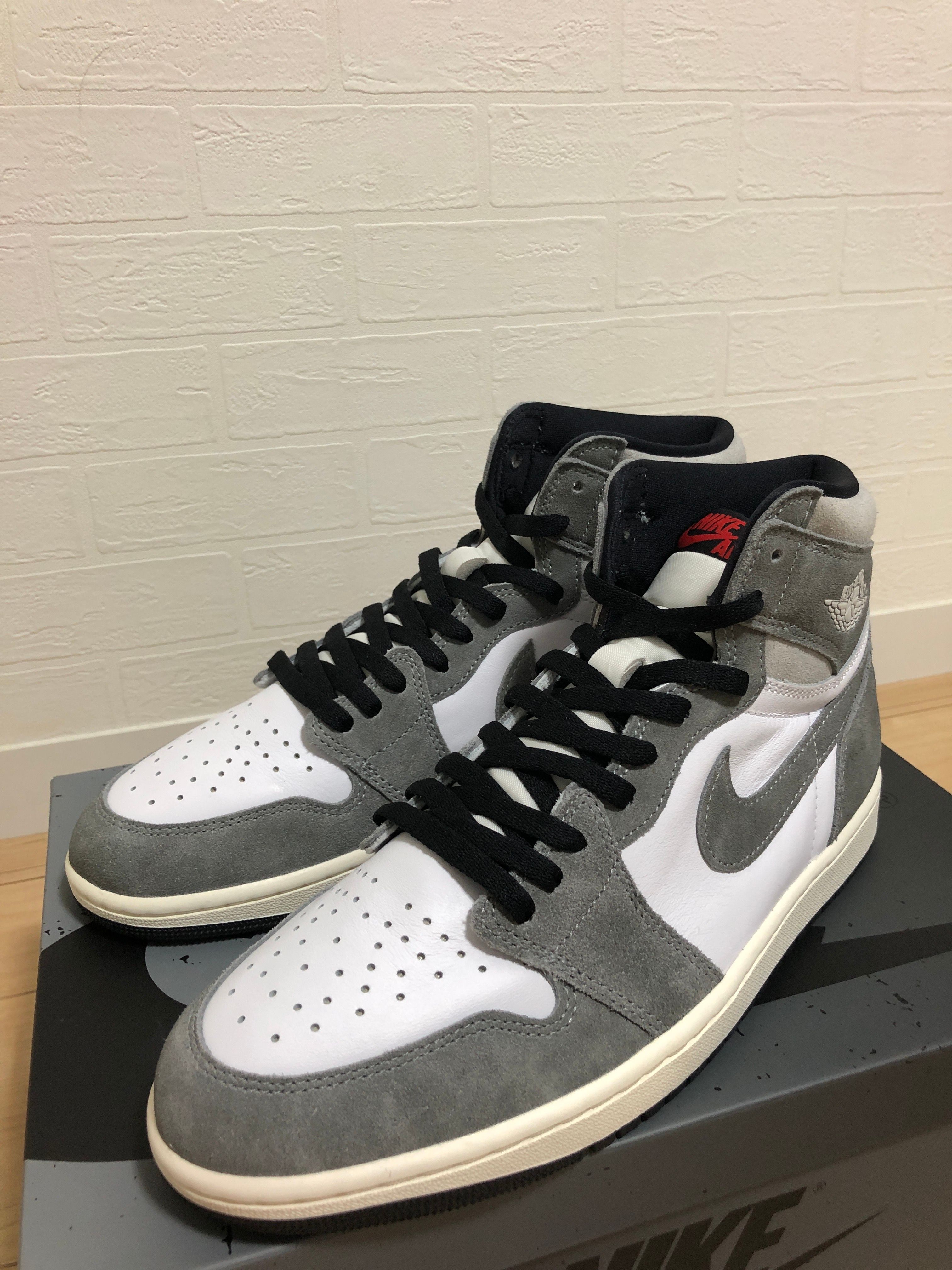 Nike Air Jordan 1 Retro High OG "Black and Smoke Grey"