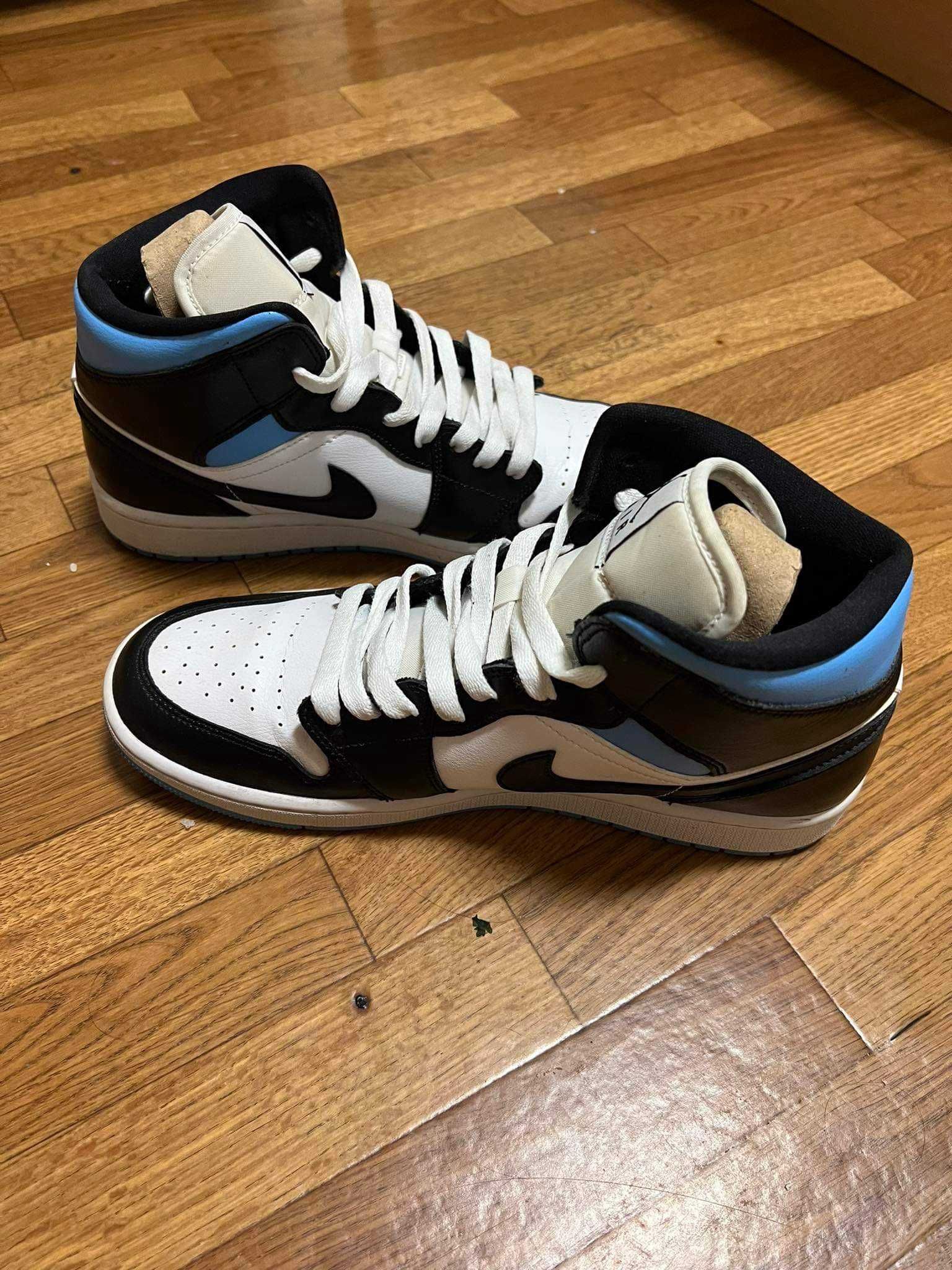 Nike Women's Air Jordan 1 Mid "Black/University Blue"