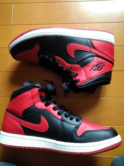 Nike Air Jordan 1 Mid "Bred"