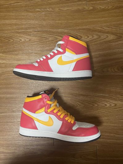 Nike Air Jordan 1 High OG "Light Fusion Red"