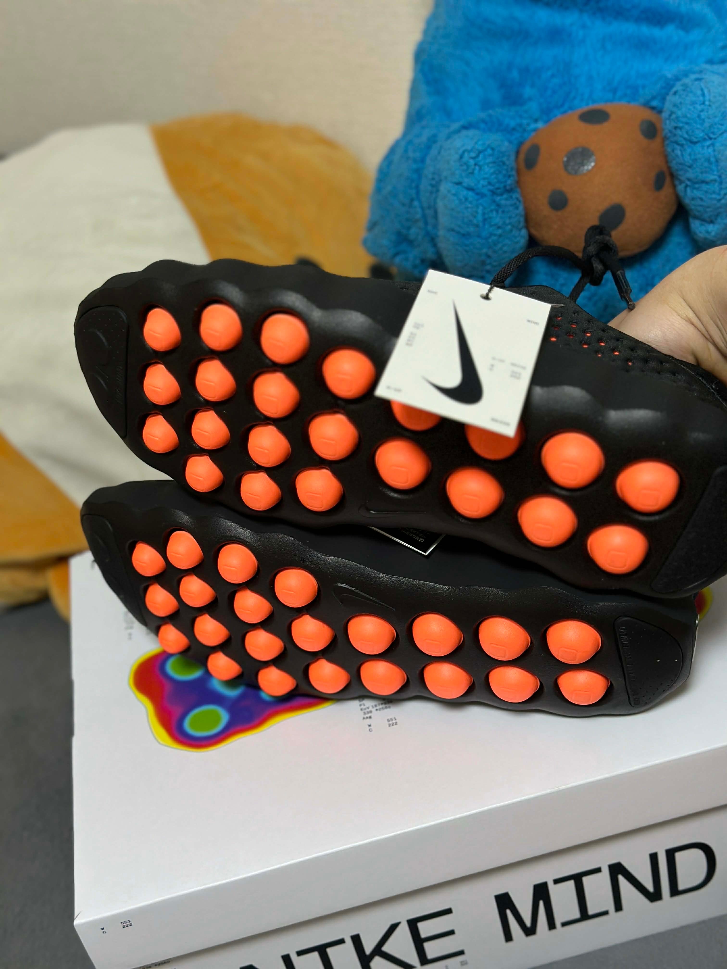 Nike Mind 002 "Black/Hyper Crimson"