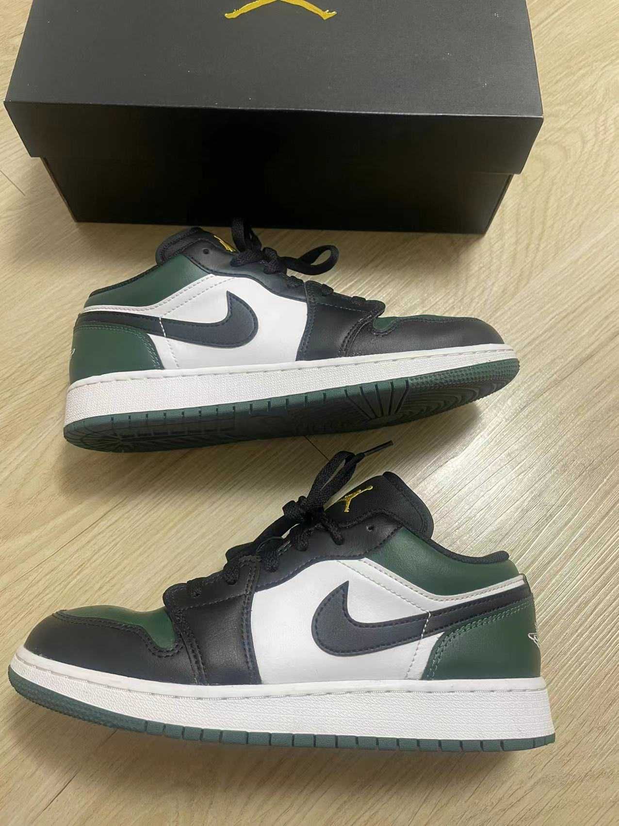 Nike GS Air Jordan 1 Low "Green Toe"