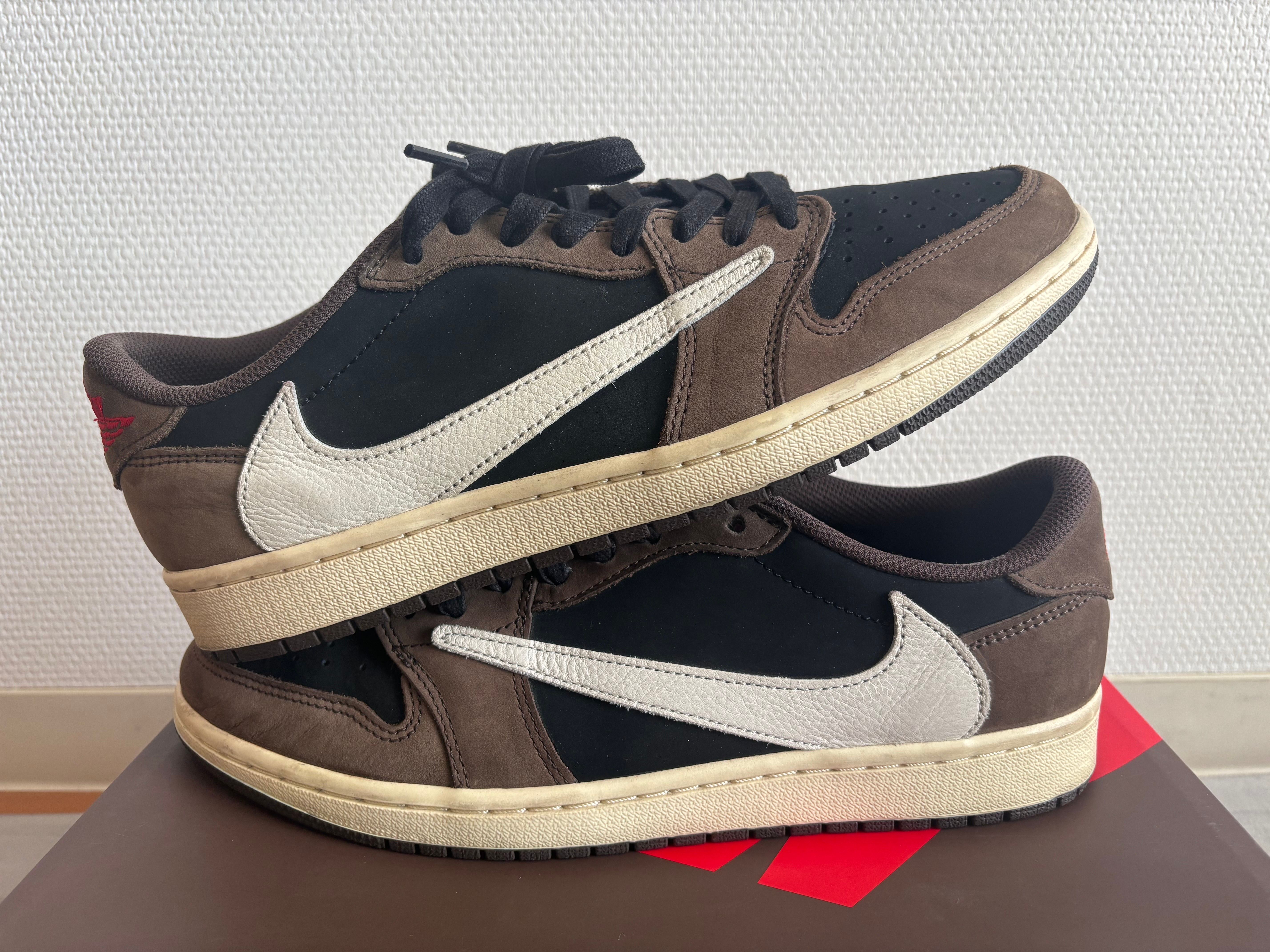 Travis Scott × Nike Air Jordan 1 Low OG SP-T "Black/Dark Mocha"